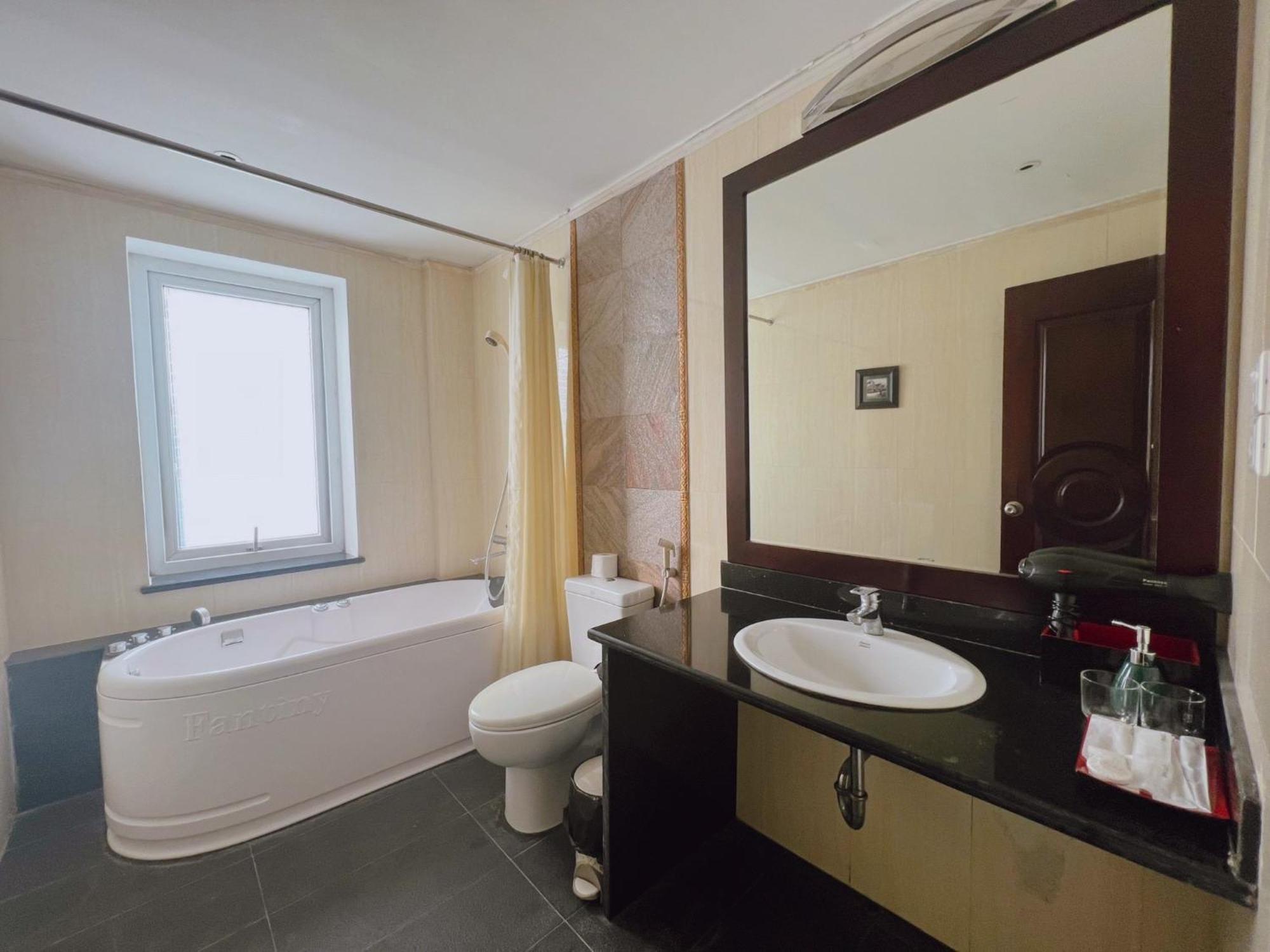 Ha Noi Memory Central Hotel And Spa ฮานอย ภายนอก รูปภาพ